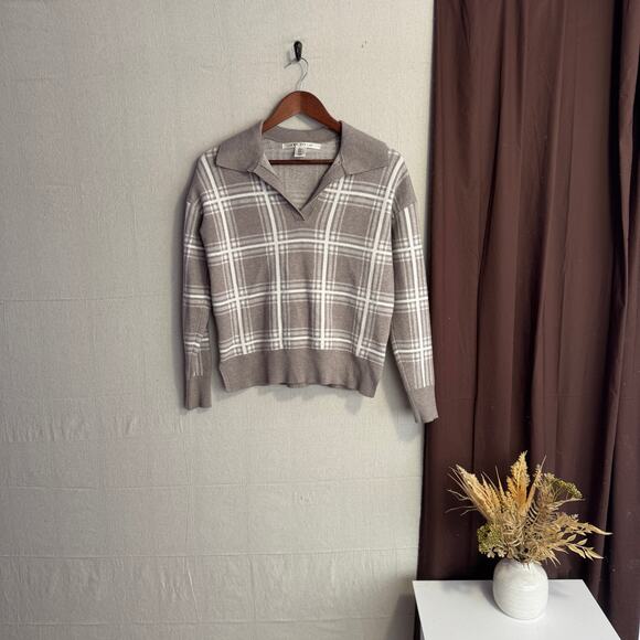 Max Studio Sweater Size S Gray White Plaid Long Sleeve Collared V-Neck Knit Top - Picture 1 of 11